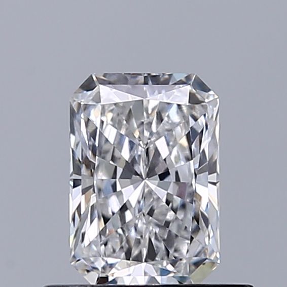 0.6 ct lab-grown Radiant Diamond
