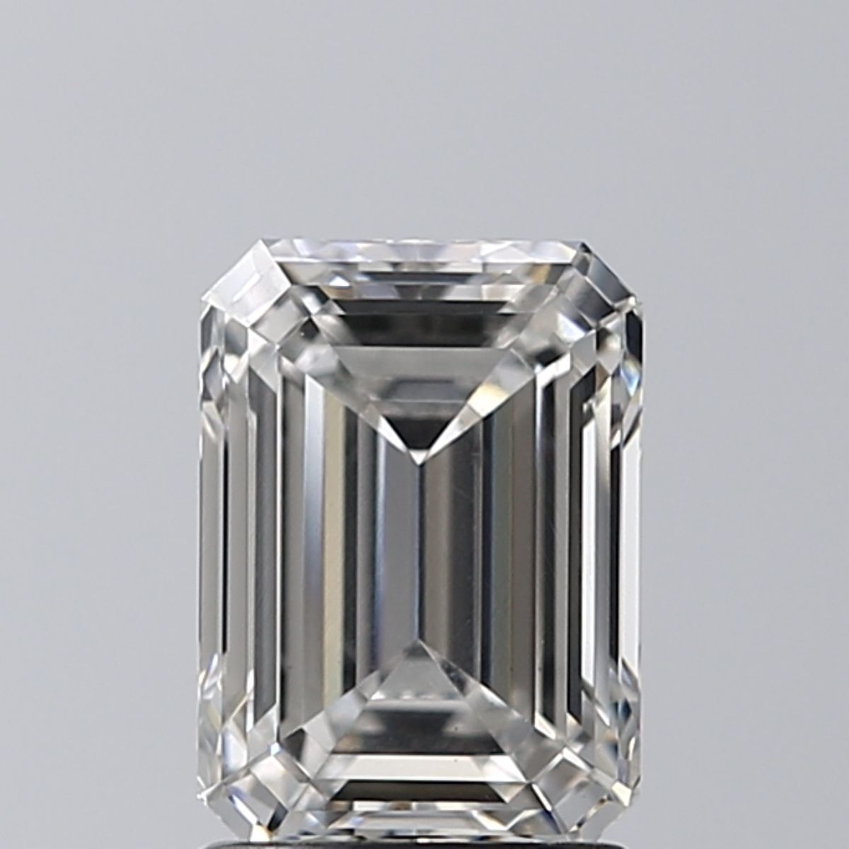 1.71 ct. emerald Lab Grown Diamond front image