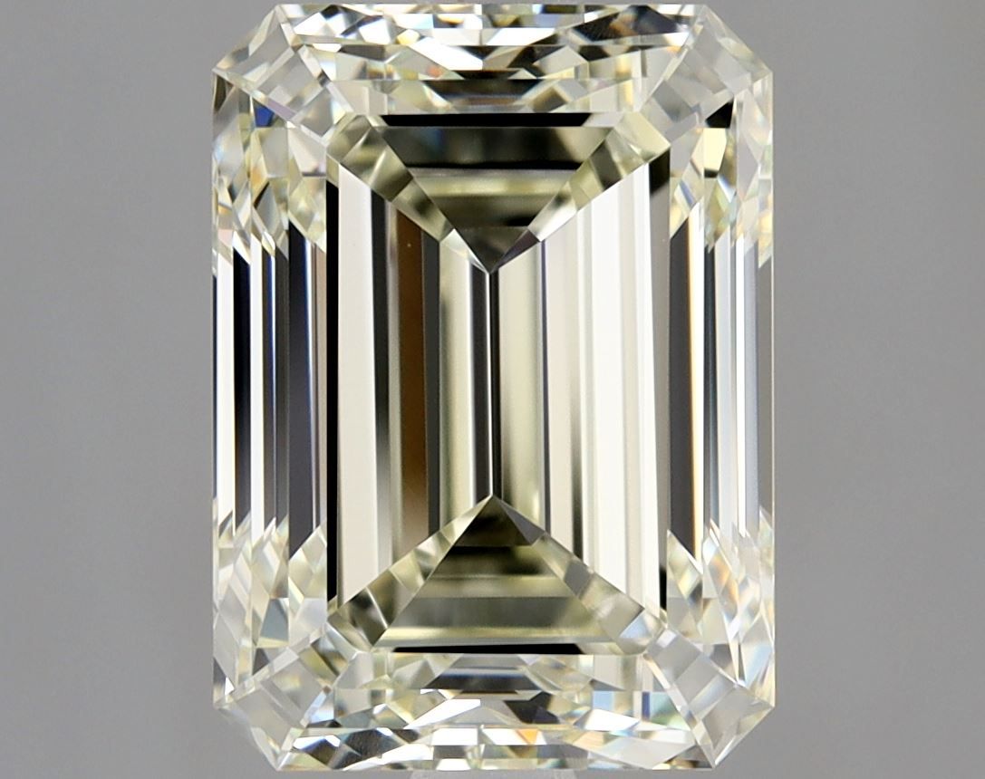 3.01ct Emerald diamond