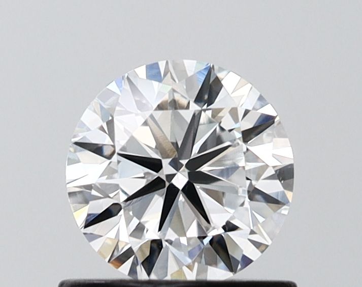 0.7 ct lab-grown Round Diamond