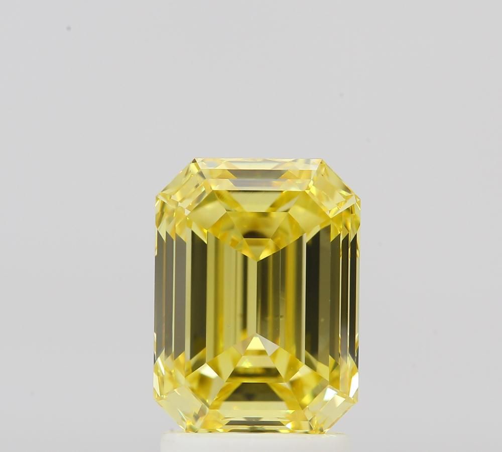 2.40 ct Emerald diamond