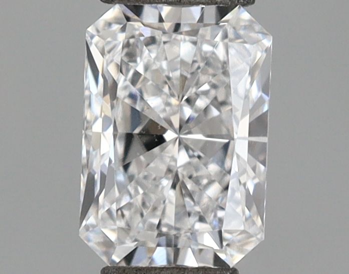 0.42 ct lab-grown Radiant Diamond
