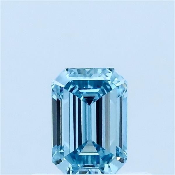 0.47 ct lab-grown Emerald Diamond