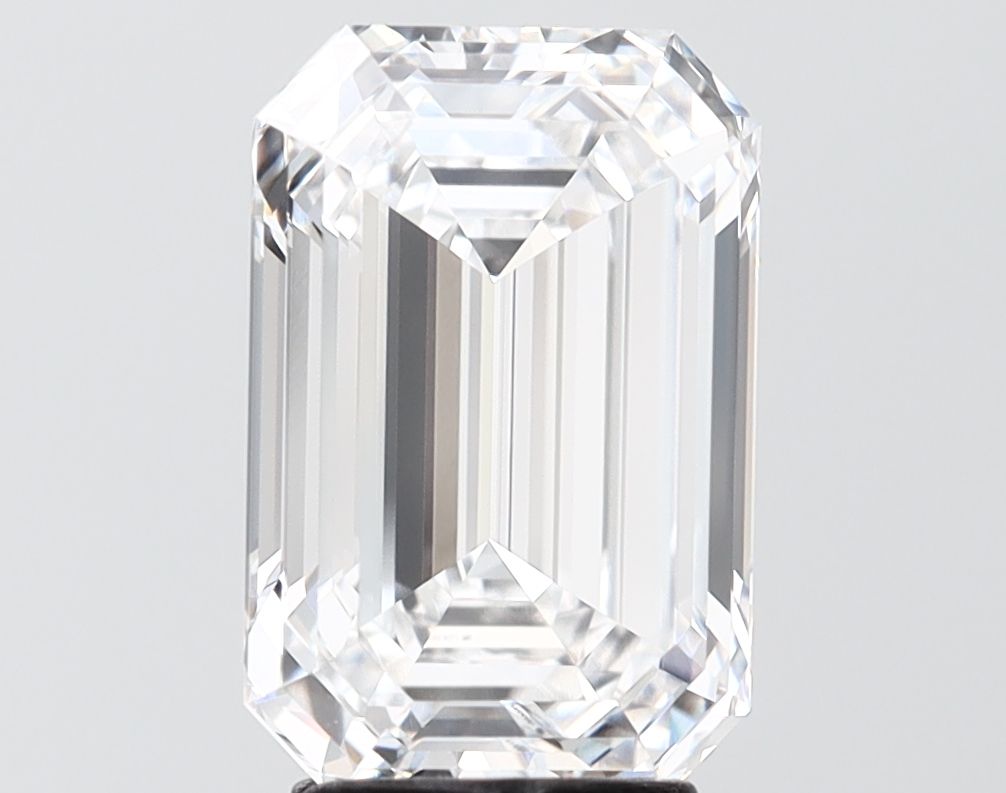 4.09 ct. emerald Lab Grown Diamond front image