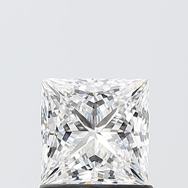1.1 ct lab-grown Princess Diamond