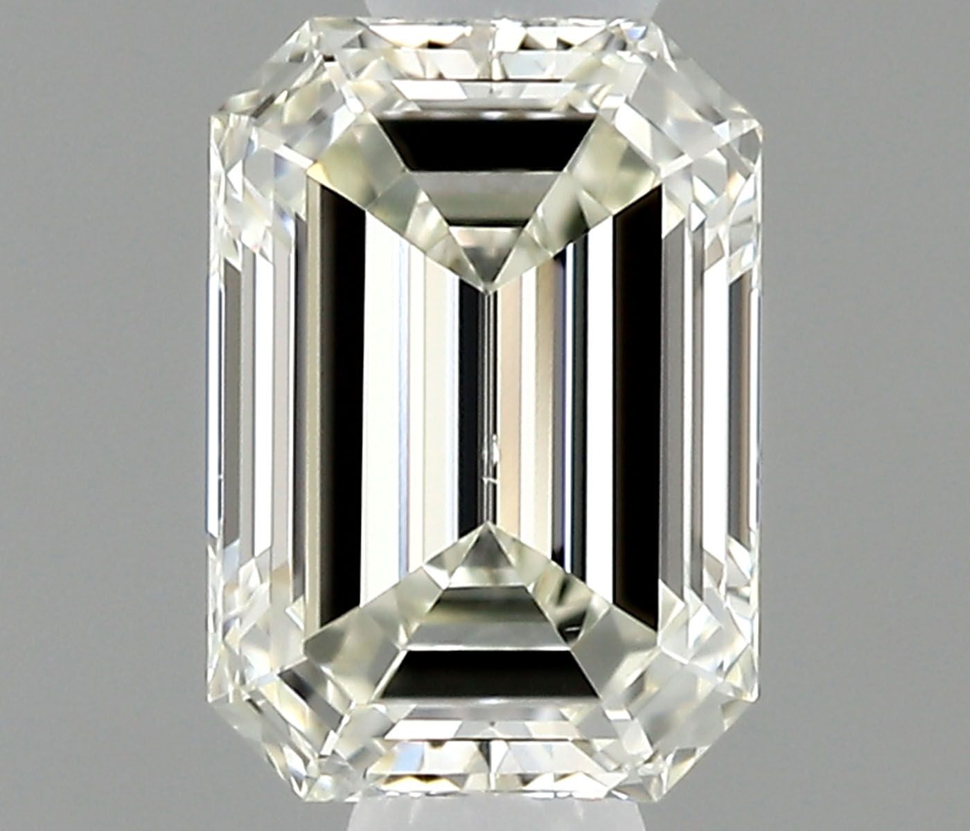 0.48 ct Emerald Diamond
