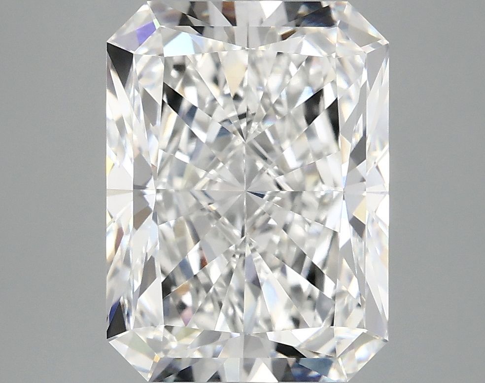 4.77 ct. radiant Lab Grown Diamond front image