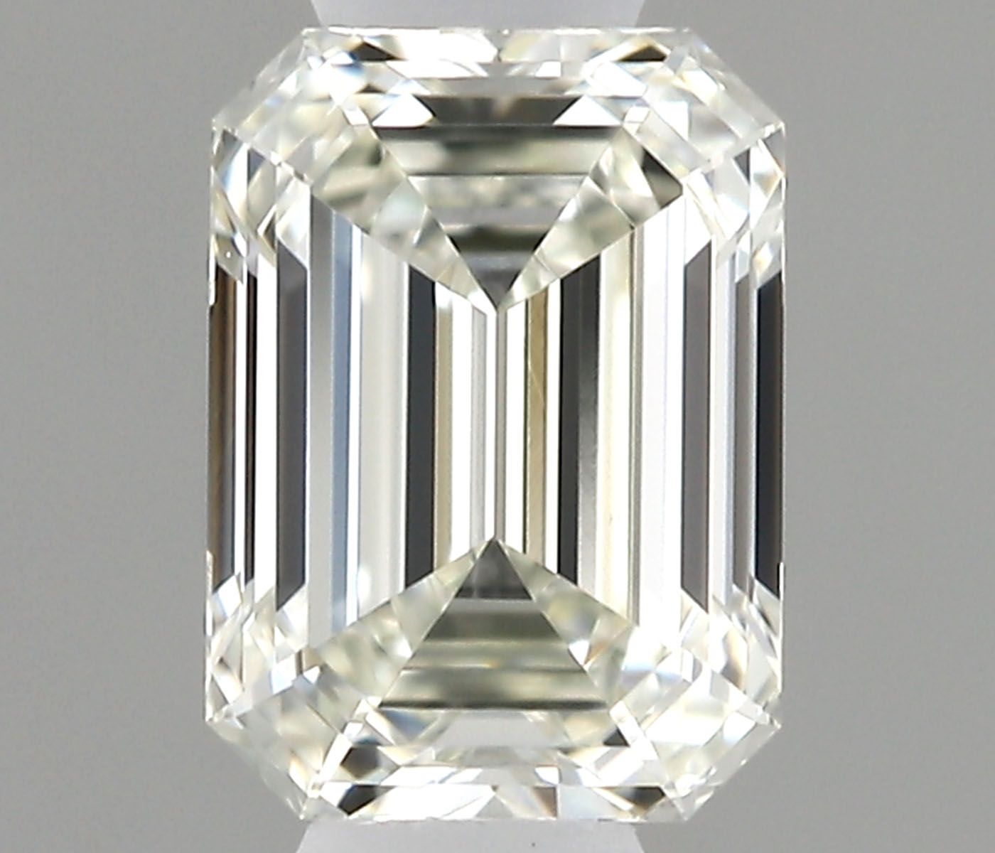 0.4 ct Emerald Diamond