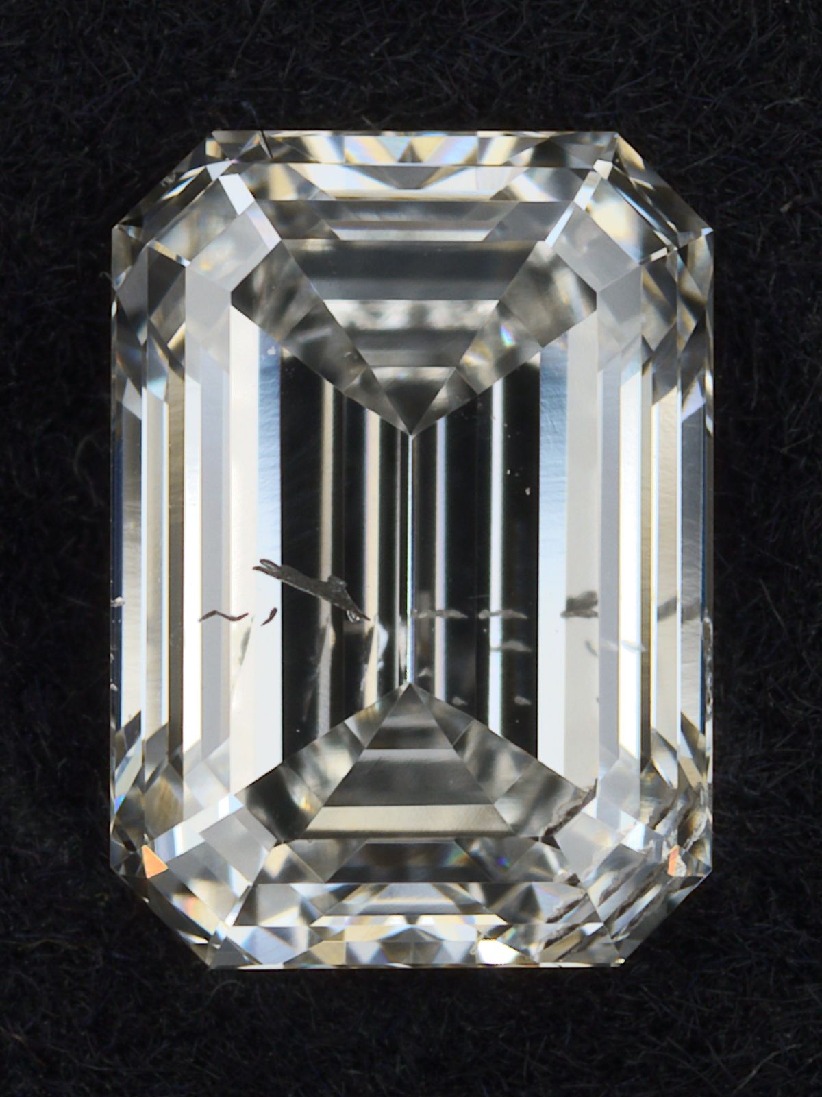 0.81 ct. emerald Lab Grown Diamond front image