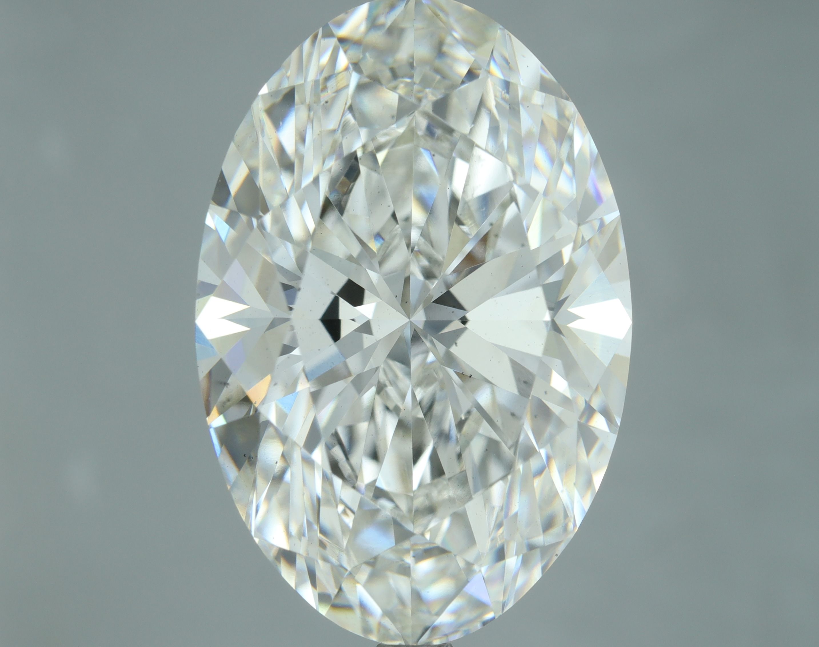 12.04 carat f VS2 EX Cut IGI oval diamond