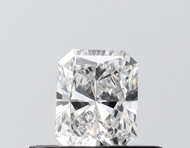 0.45ct Radiant diamond