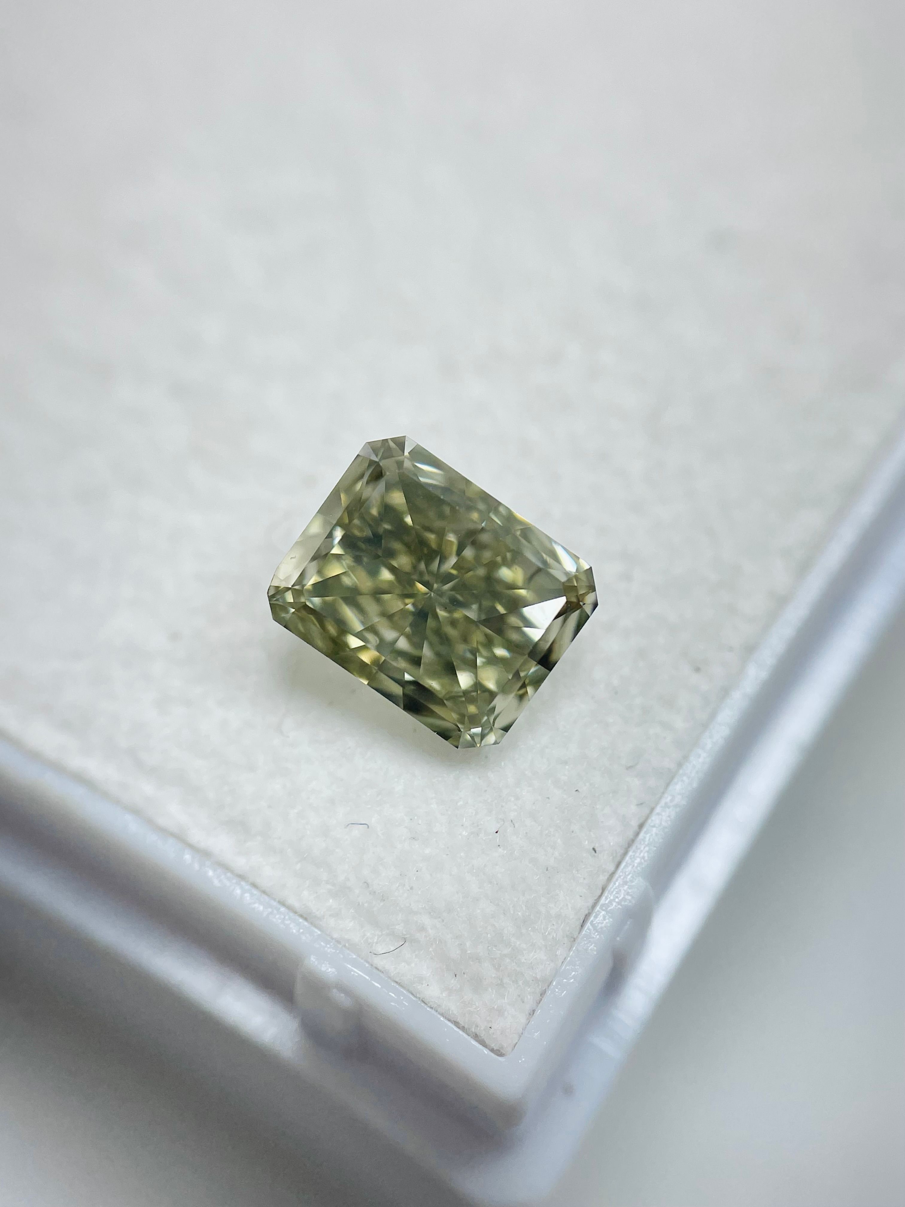 Diament 1.06 ct Fancy Dark Green Yellow/SI2
