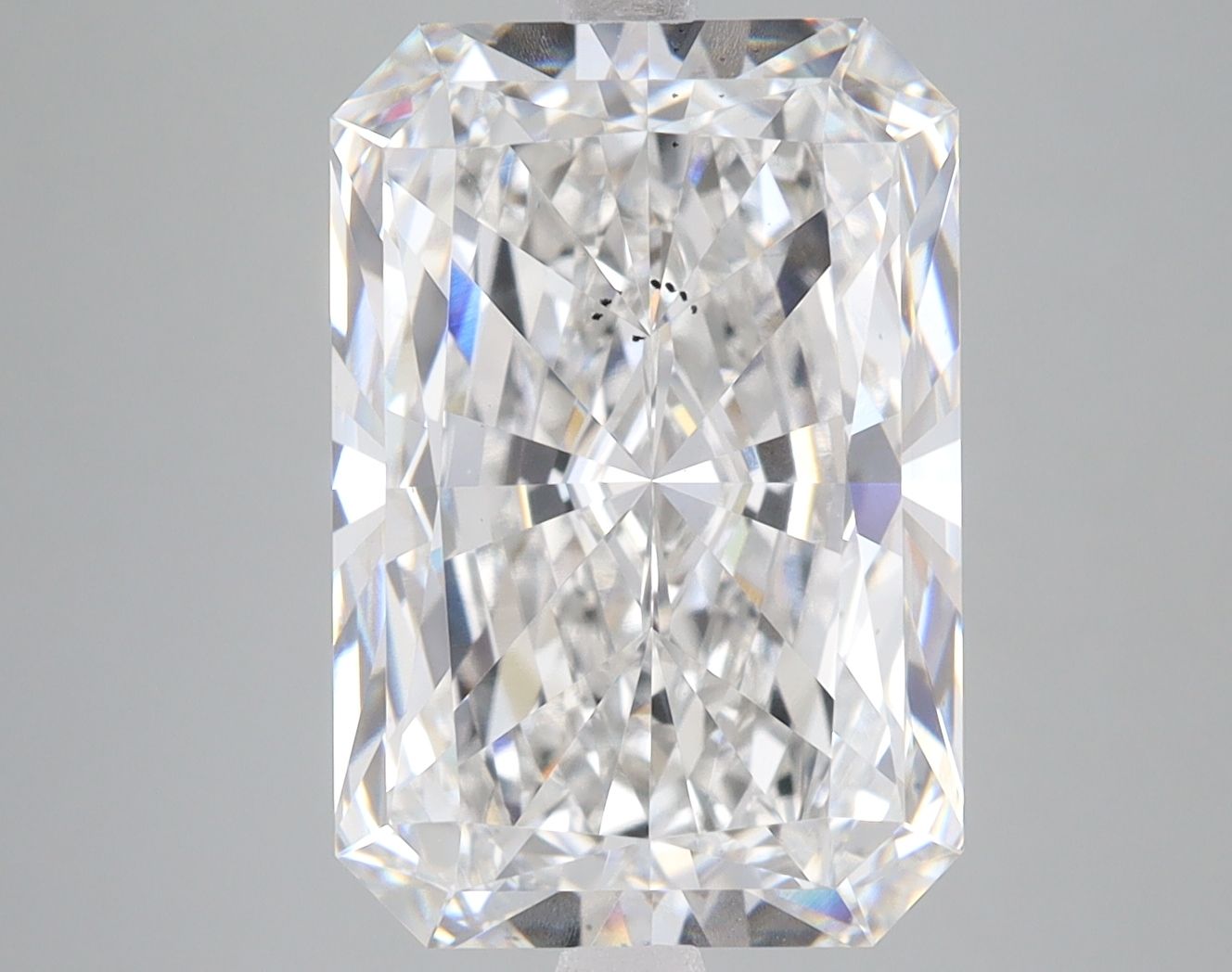 7.04 ct. radiant Lab Grown Diamond front image
