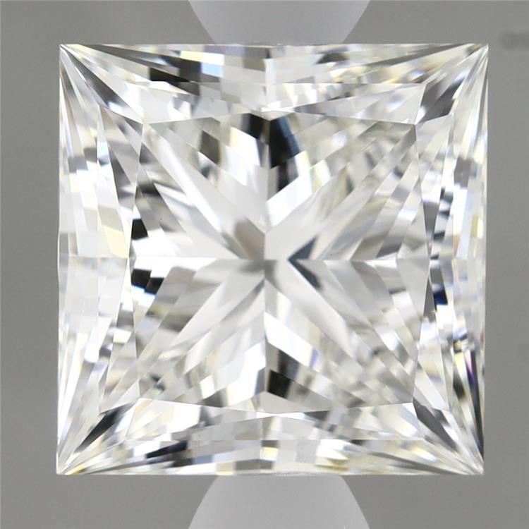 3.89 ct Princess diamond