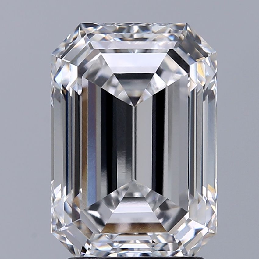 2.57 ct. emerald Lab Grown Diamond front image