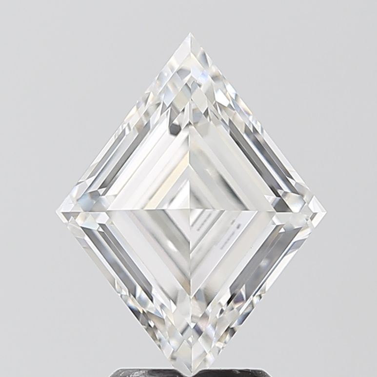 3.12 ct lab-grown Lozenge Diamond