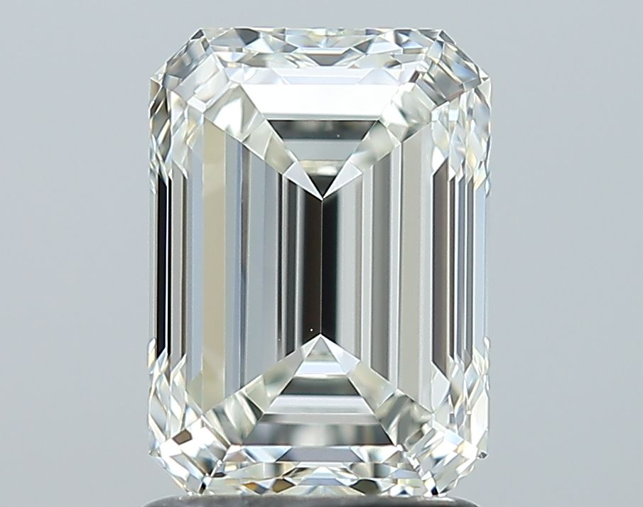 1.80 ct Emerald diamond