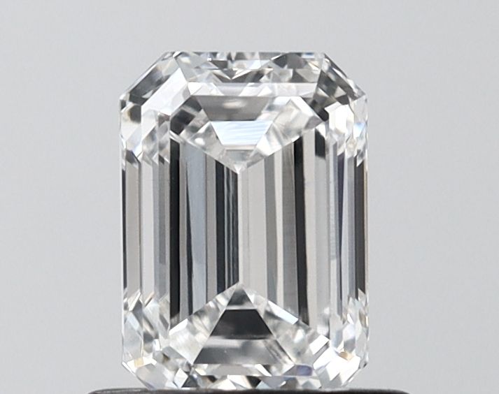 0.90 ct. emerald Lab Grown Diamond front image