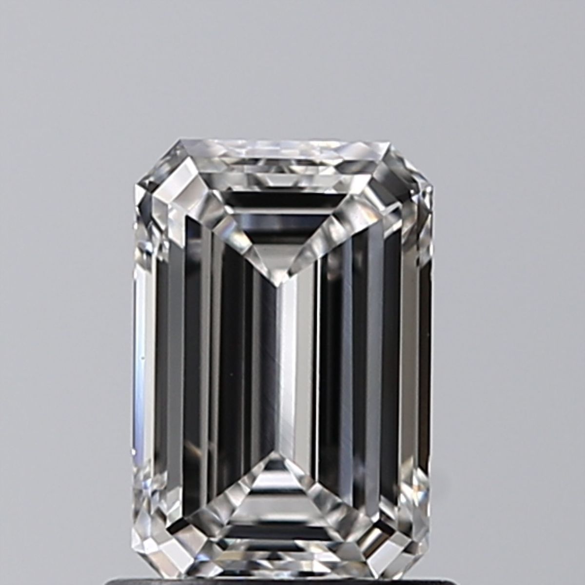 0.90 ct Emerald diamond