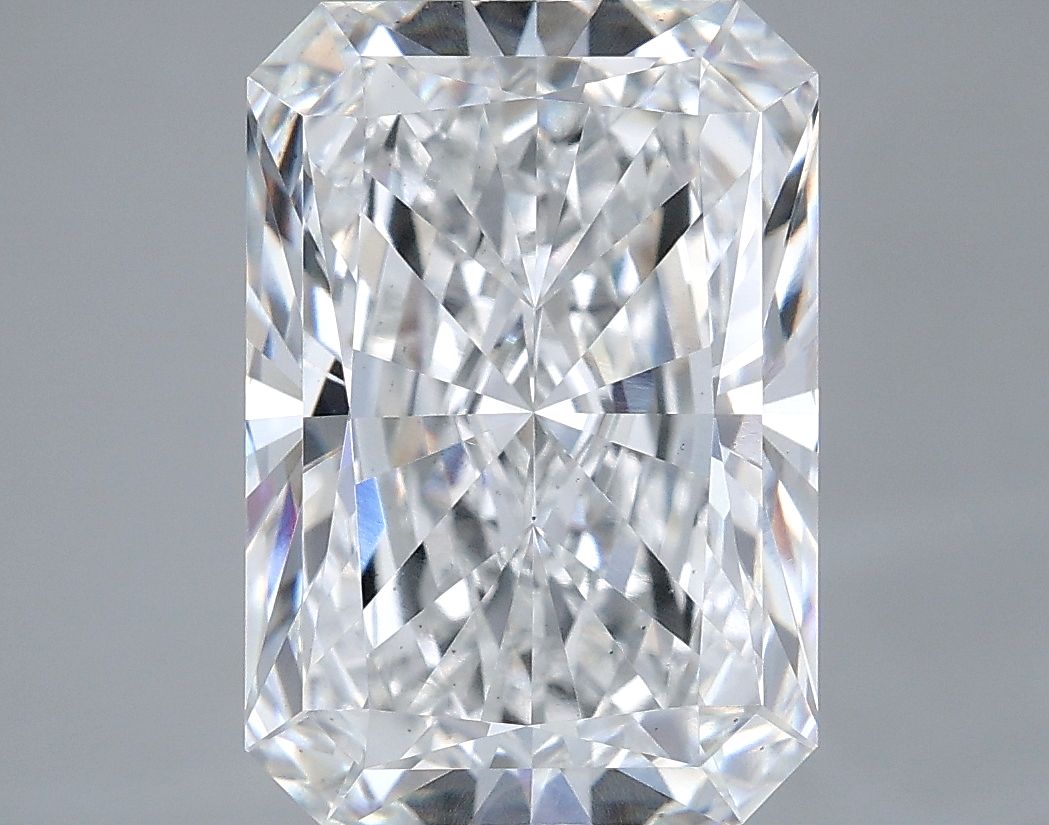 5.59 ct. radiant Lab Grown Diamond front image
