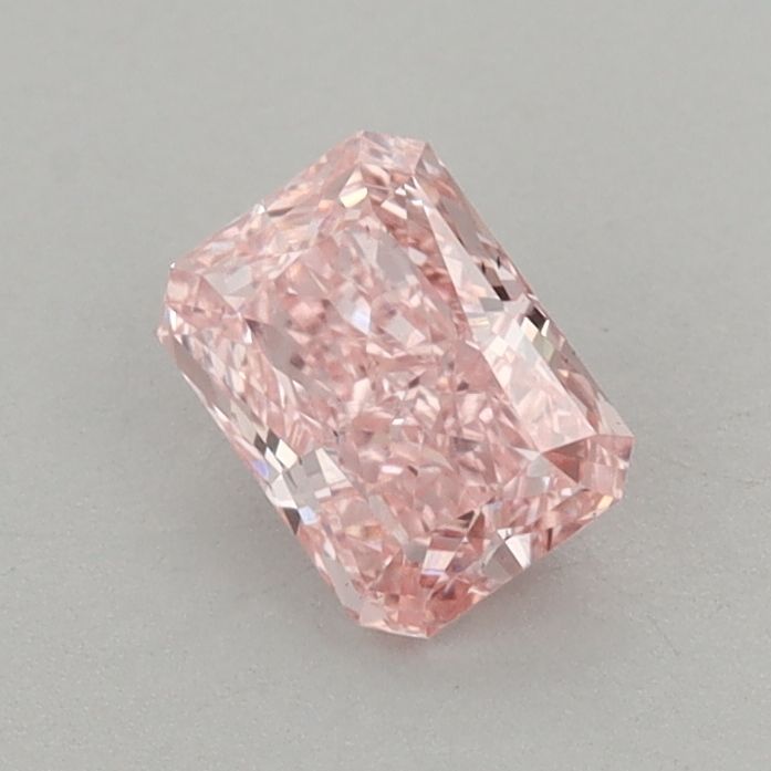 0.65 ct Radiant diamond