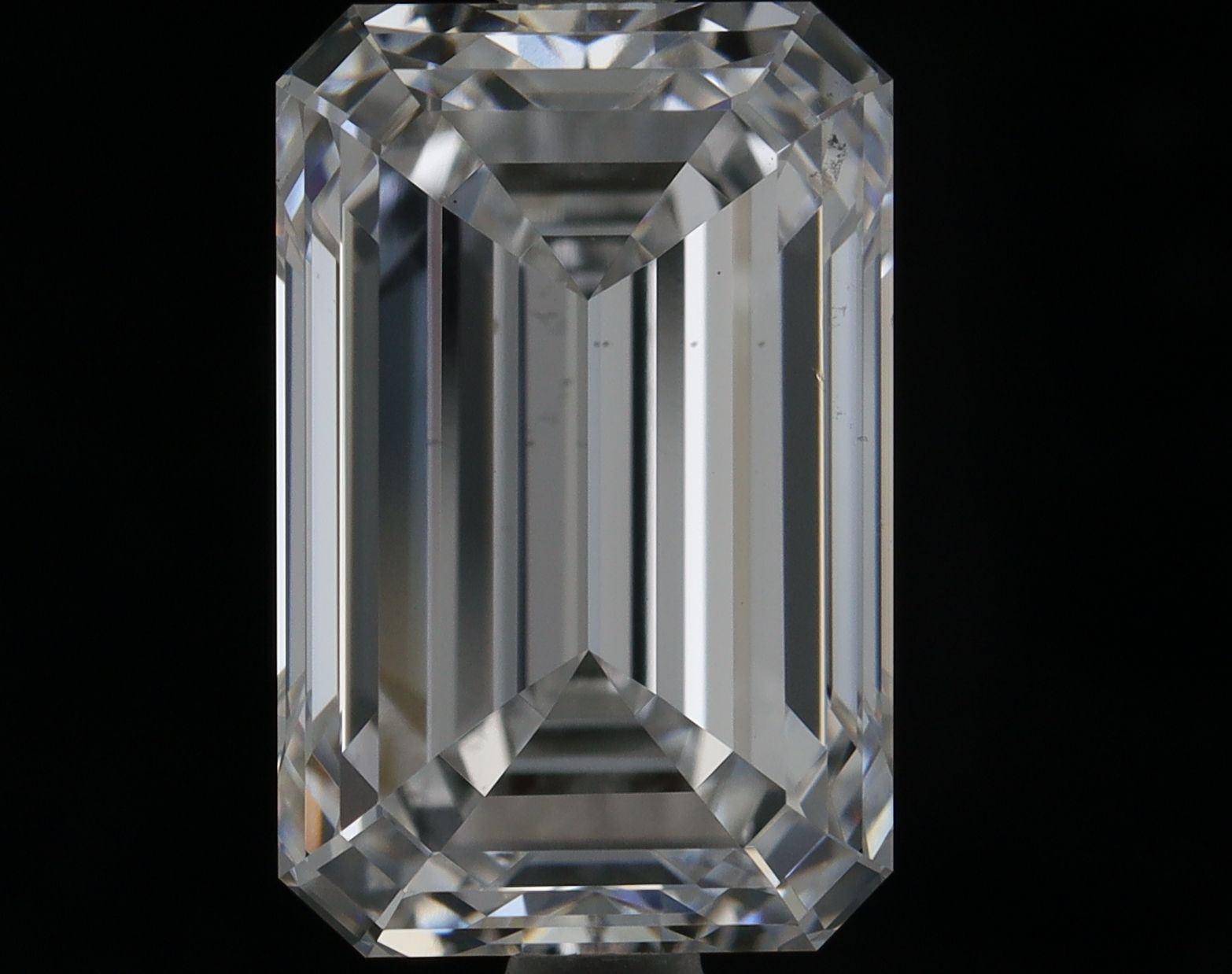 3.00 ct. emerald Lab Grown Diamond front image