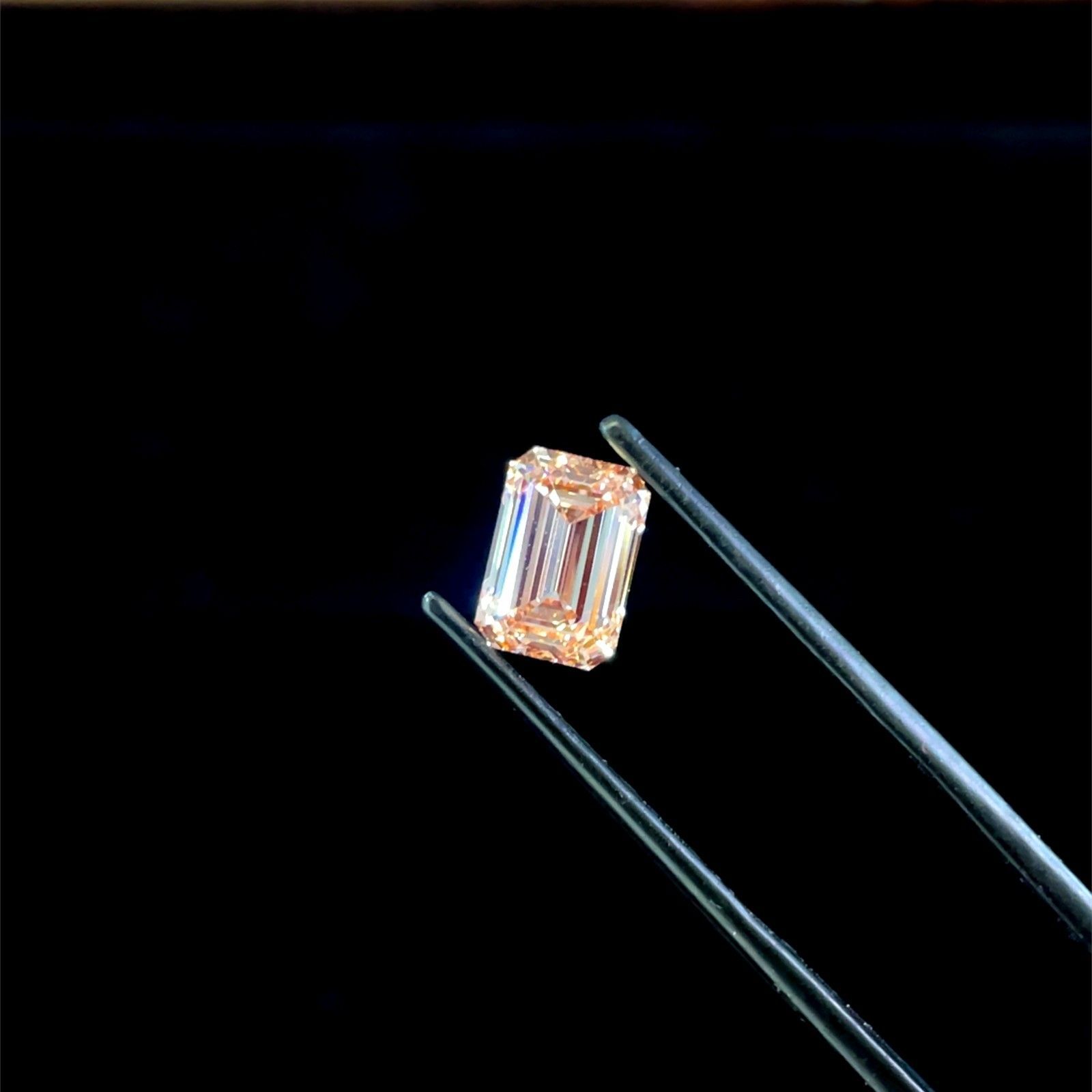 2.00 ct. emerald Lab Grown Diamond front image