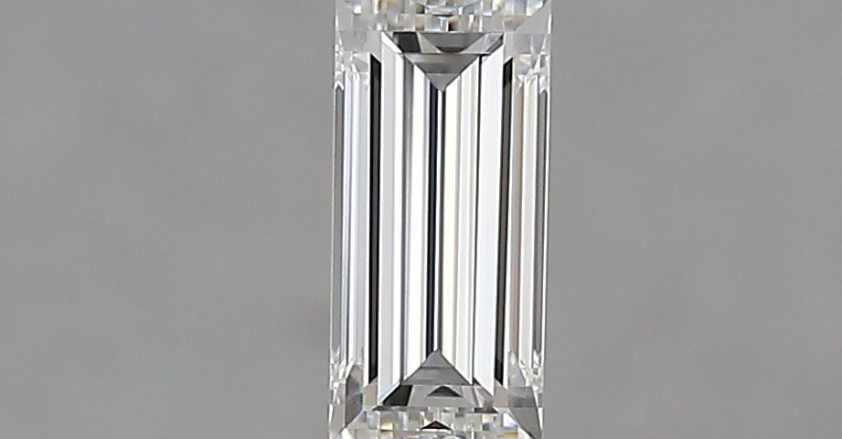 0.44 ct Baguette diamond