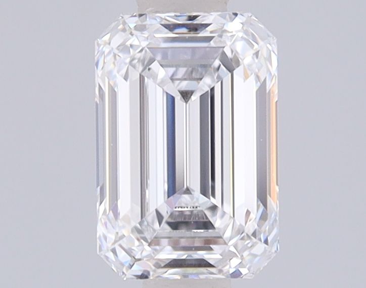 1.07 ct. emerald Lab Grown Diamond front image