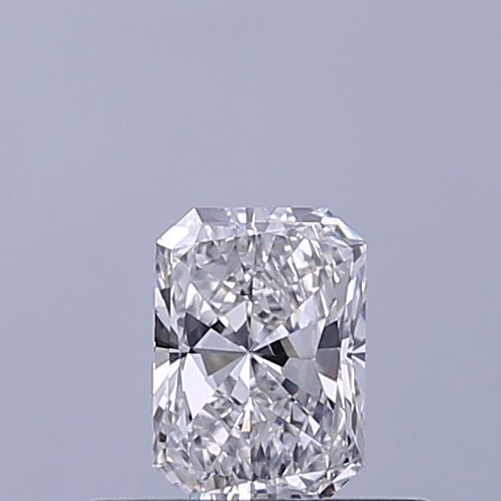 0.38 ct Radiant diamond