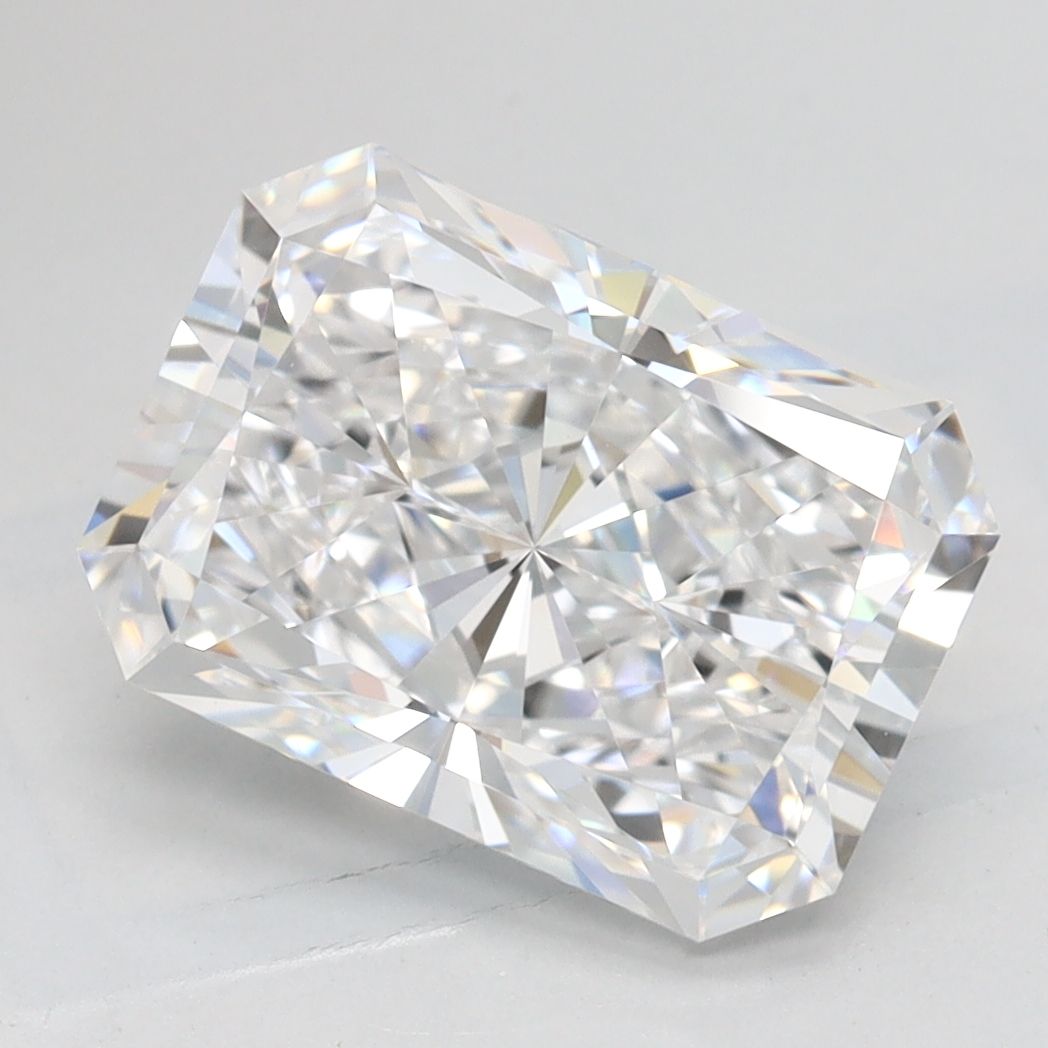 2.81 ct. radiant Lab Grown Diamond front image