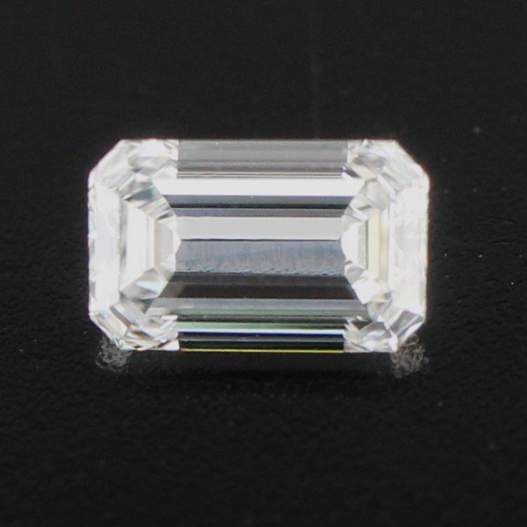 0.36 ct Emerald diamond