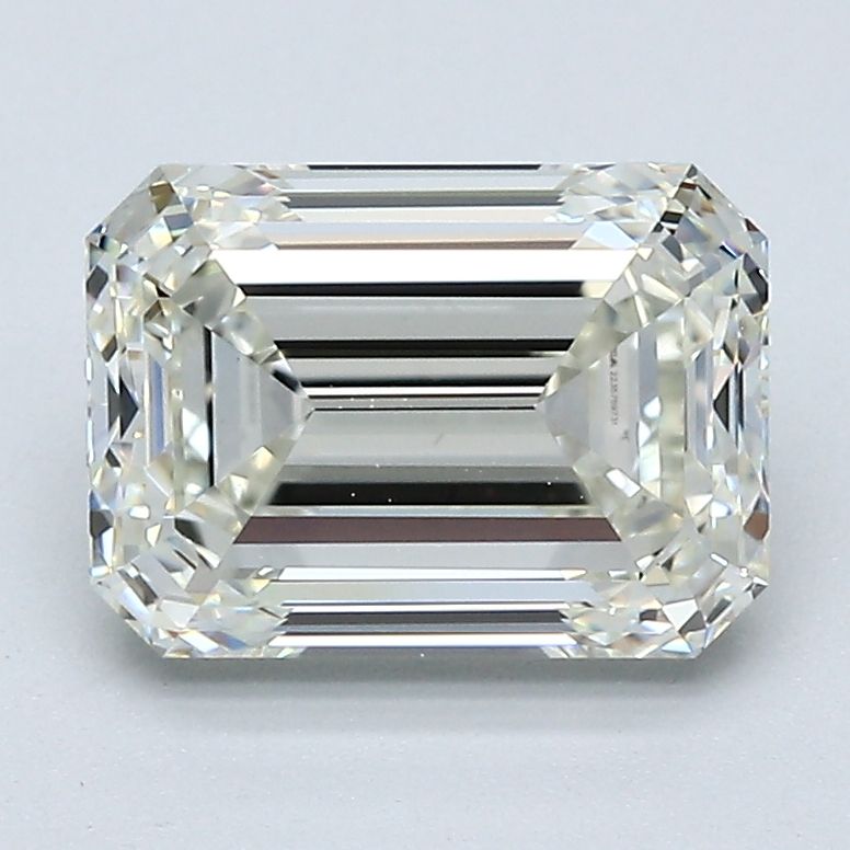 2.51 ct Emerald diamond