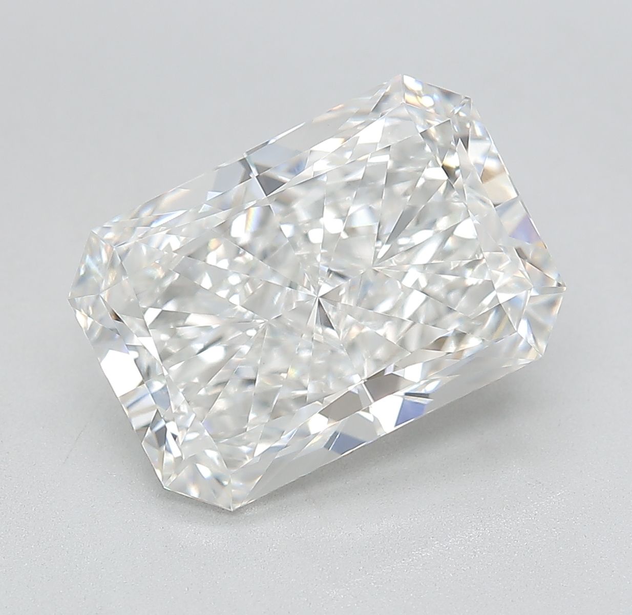5.77 ct. radiant Lab Grown Diamond front image