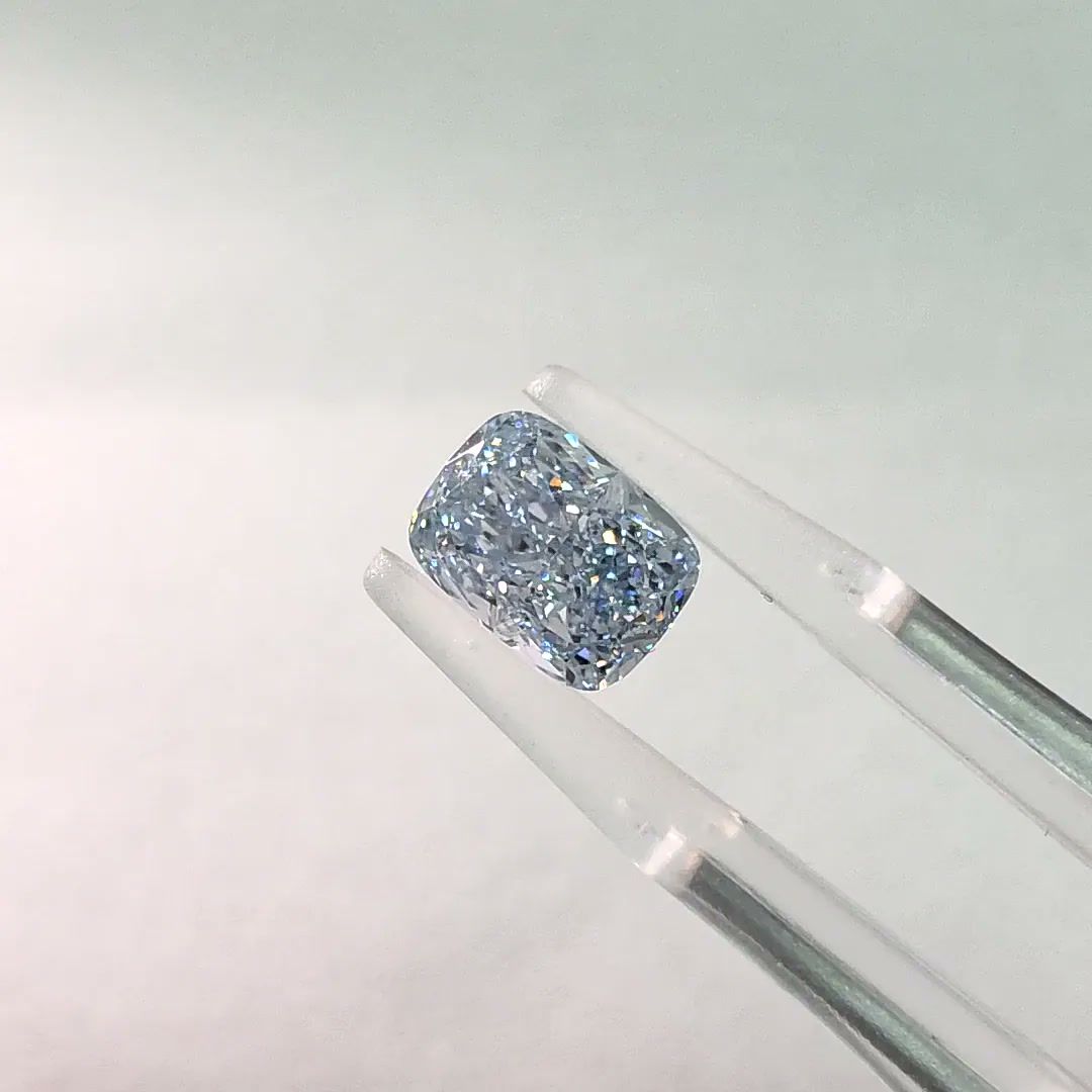 1.65 ct Cushion Modified diamond