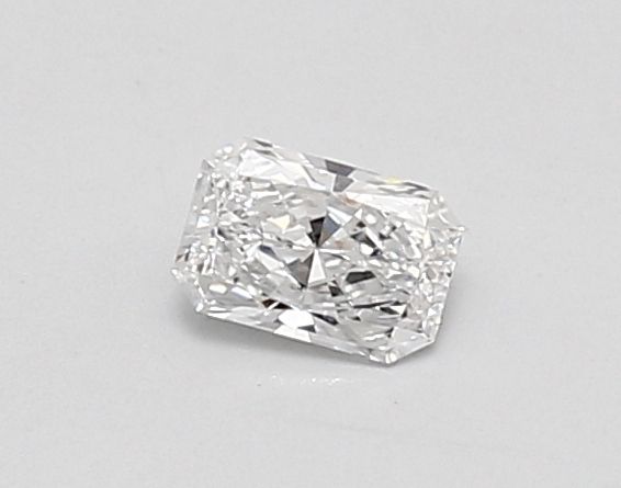 0.32 ct lab-grown Radiant Diamond