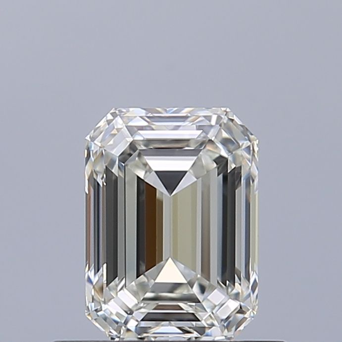 0.70 ct Emerald diamond