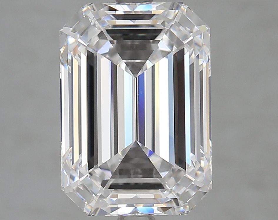 5.53 ct. emerald Lab Grown Diamond front image