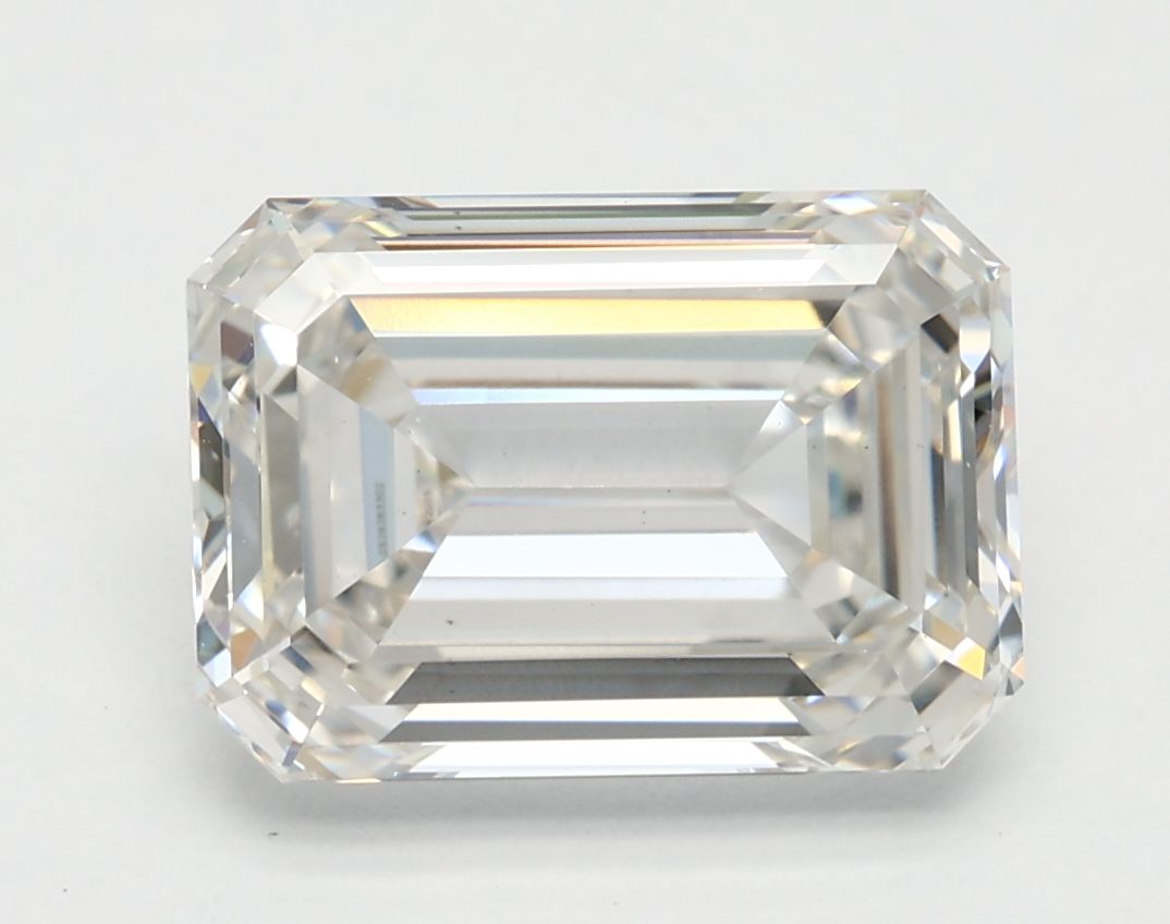 3.04 ct Emerald diamond