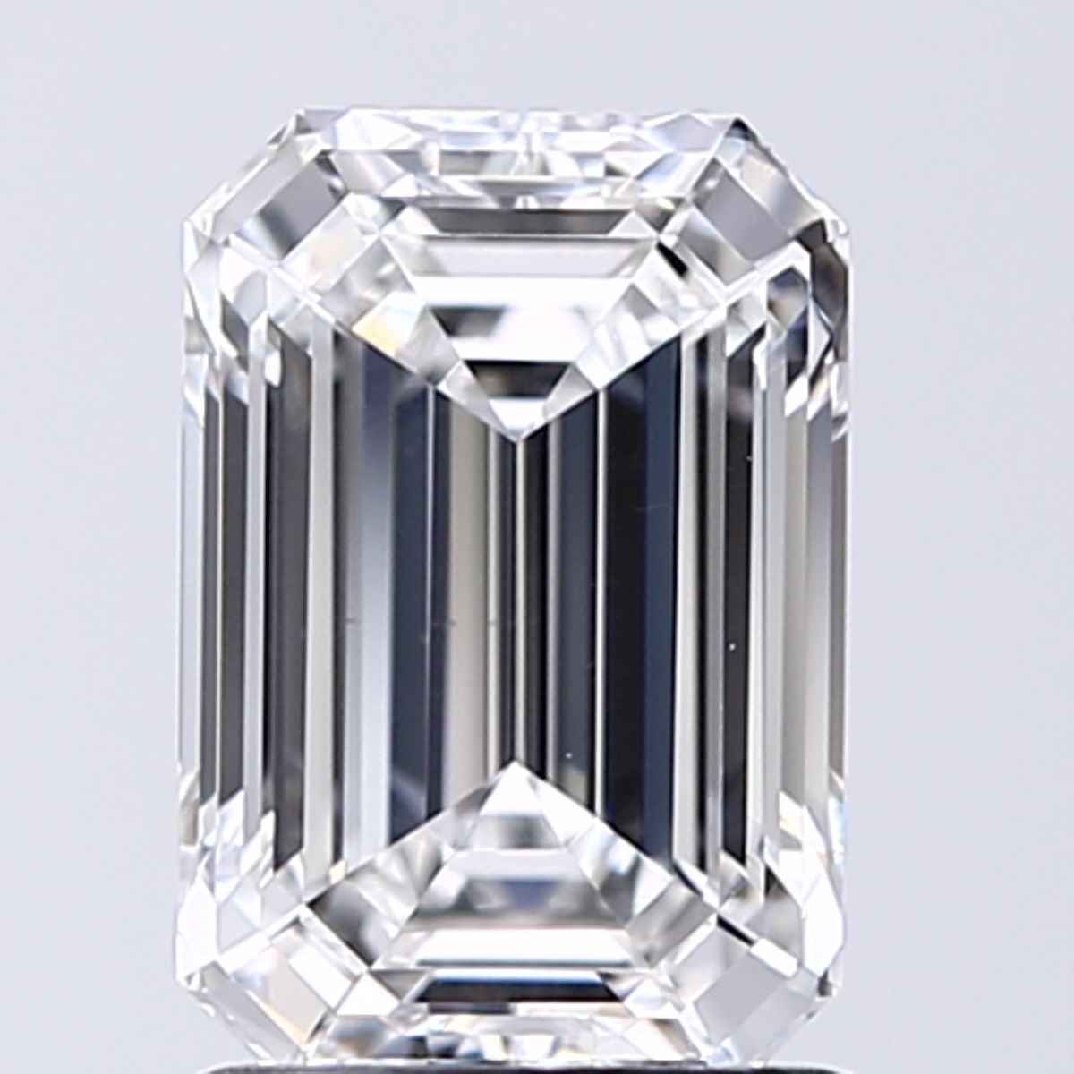 1.61 ct. emerald Lab Grown Diamond front image