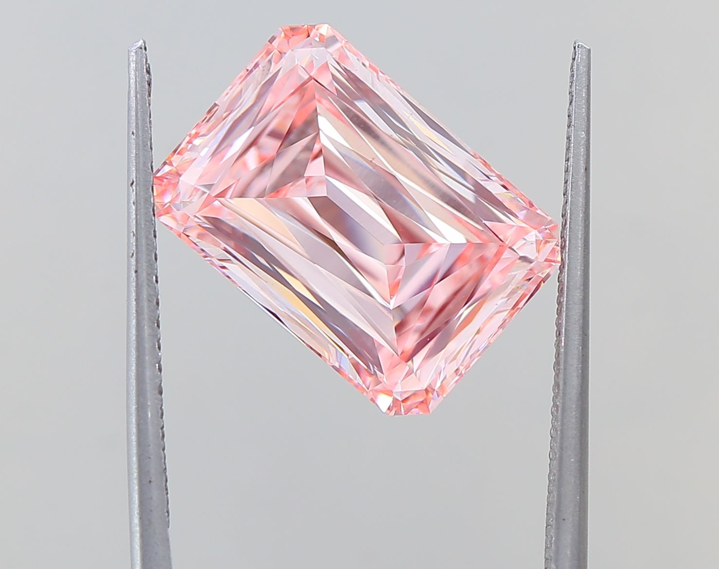 7.26 ct. radiant Lab Grown Diamond front image