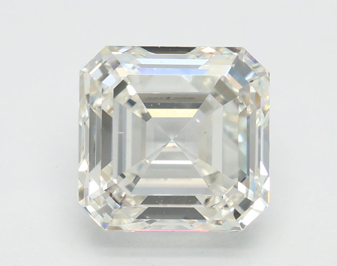 3.12 ct Square Emerald diamond