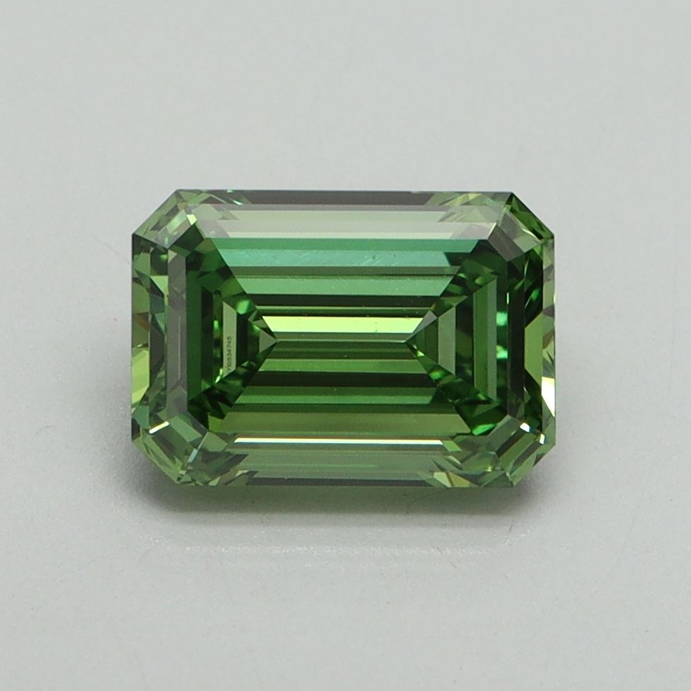 1.54 ct. emerald Lab Grown Diamond front image