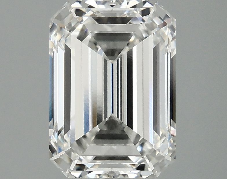 2.56 ct Emerald diamond
