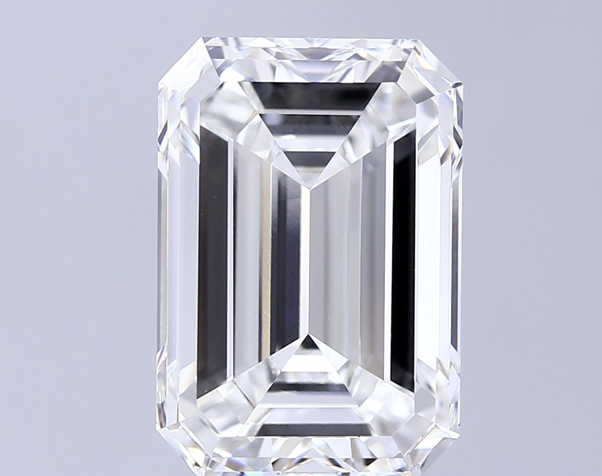 13.05 ct. emerald Lab Grown Diamond front image