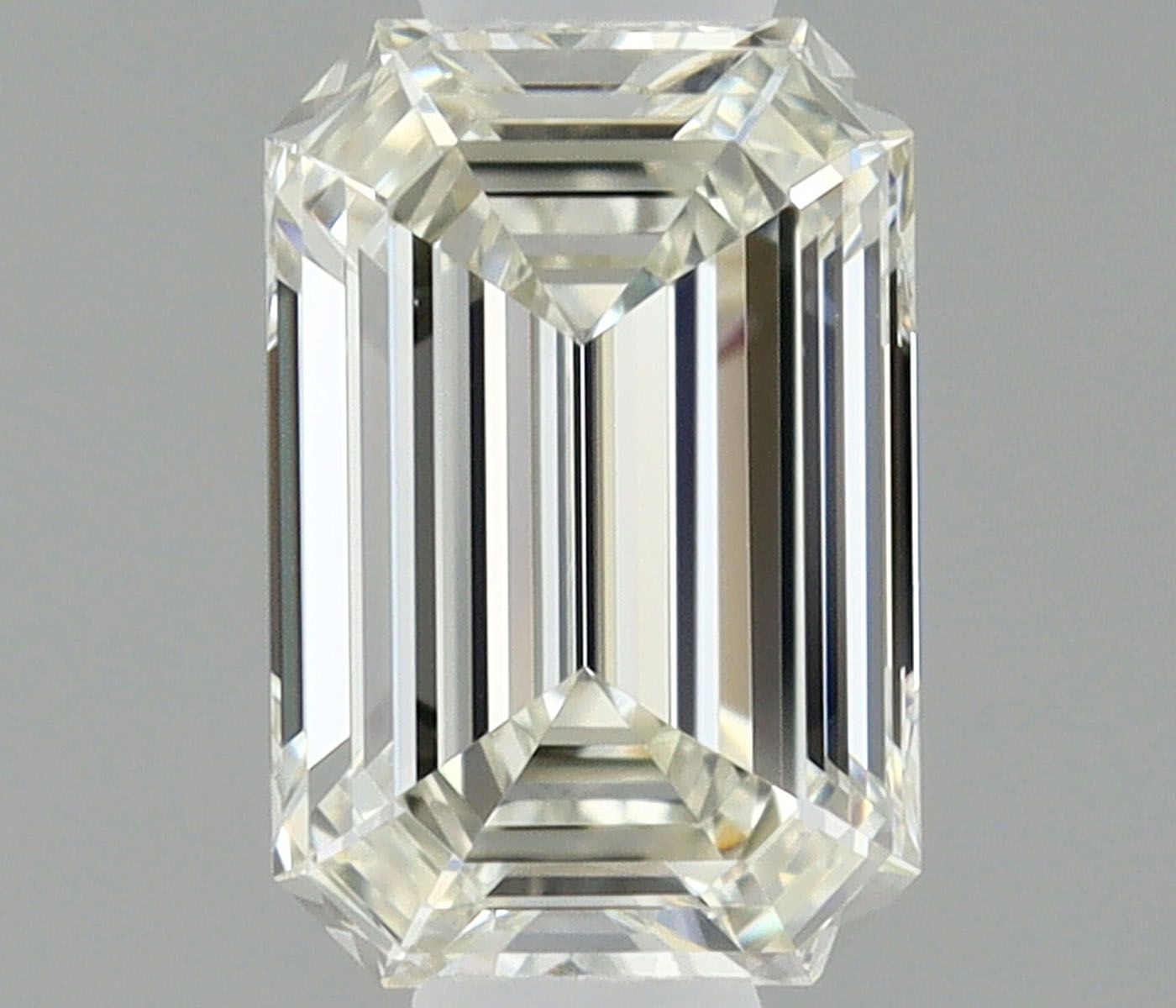0.34 ct Emerald Diamond