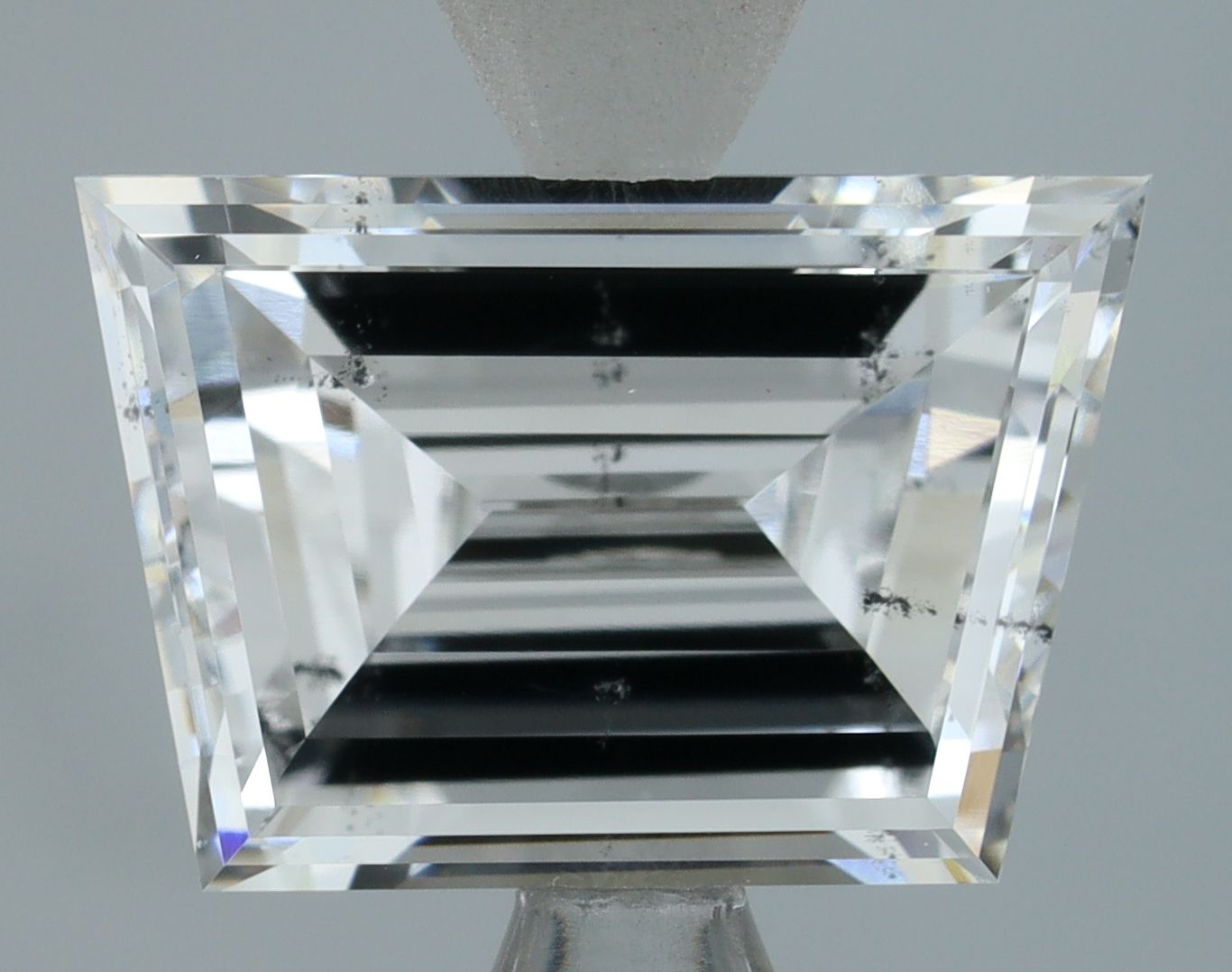 2 ct lab-grown Tapered baguette Diamond