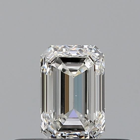 0.32 ct Emerald diamond