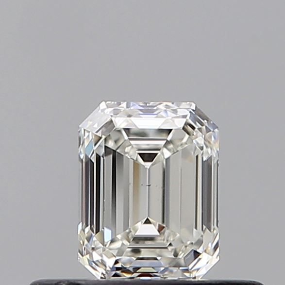 0.40 ct Emerald diamond