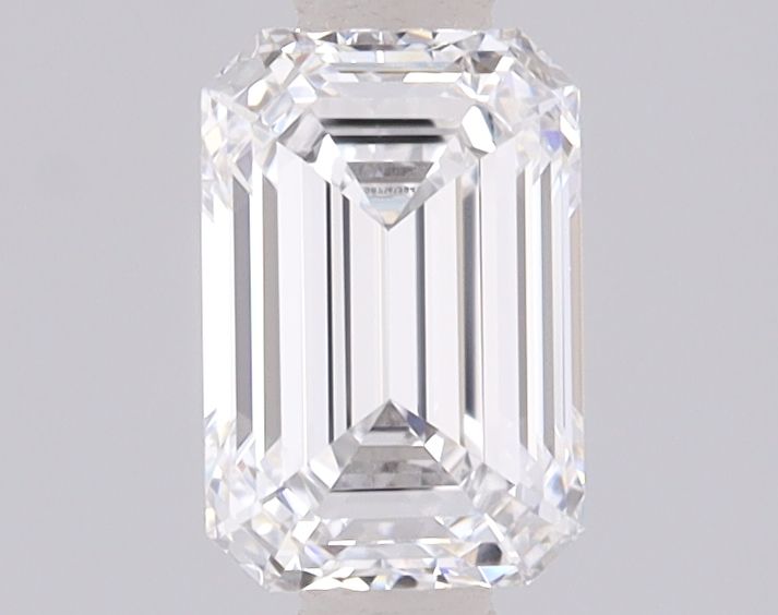 0.95 ct. emerald Lab Grown Diamond front image